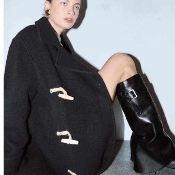 NWOT ZARA Wool Toggle
Limited Edition SIZE SMALL  Coat - Picture 6 of 11